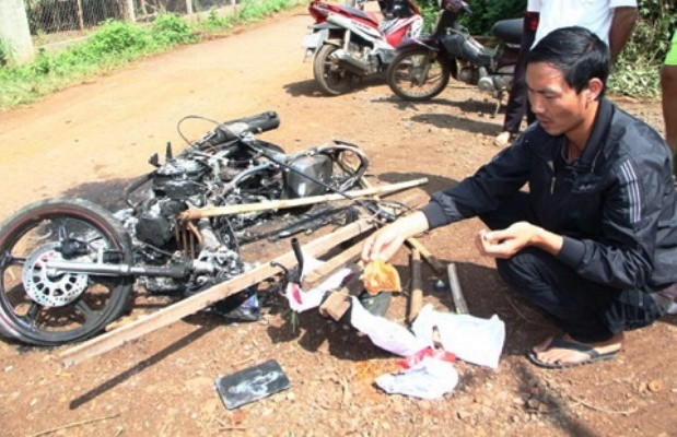 trộm ch&oacute; bị đ&aacute;nh chết