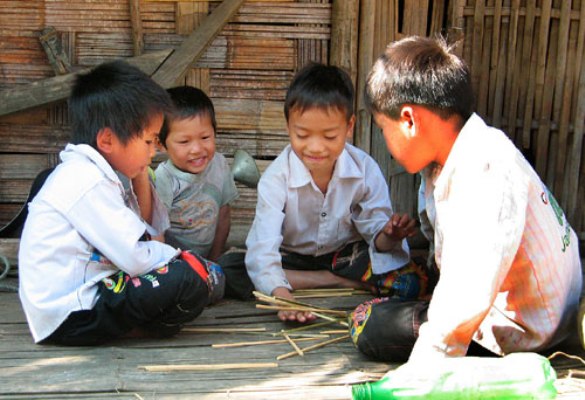 Tr&ograve; chơi d&acirc;n gian