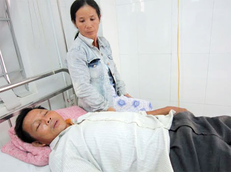 Trộm vịt đ&aacute;nh chủ trang trại nhập viện