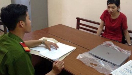 Đ&ocirc;́i tượng tr&ocirc;̣m cắp tài sản bạn trai mới quen tại cơ quan đi&ecirc;̀u tra