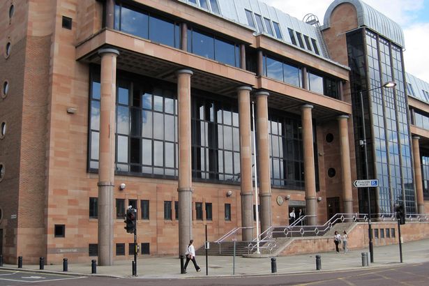 T&ograve;a &aacute;n ở Newcastle (Anh)