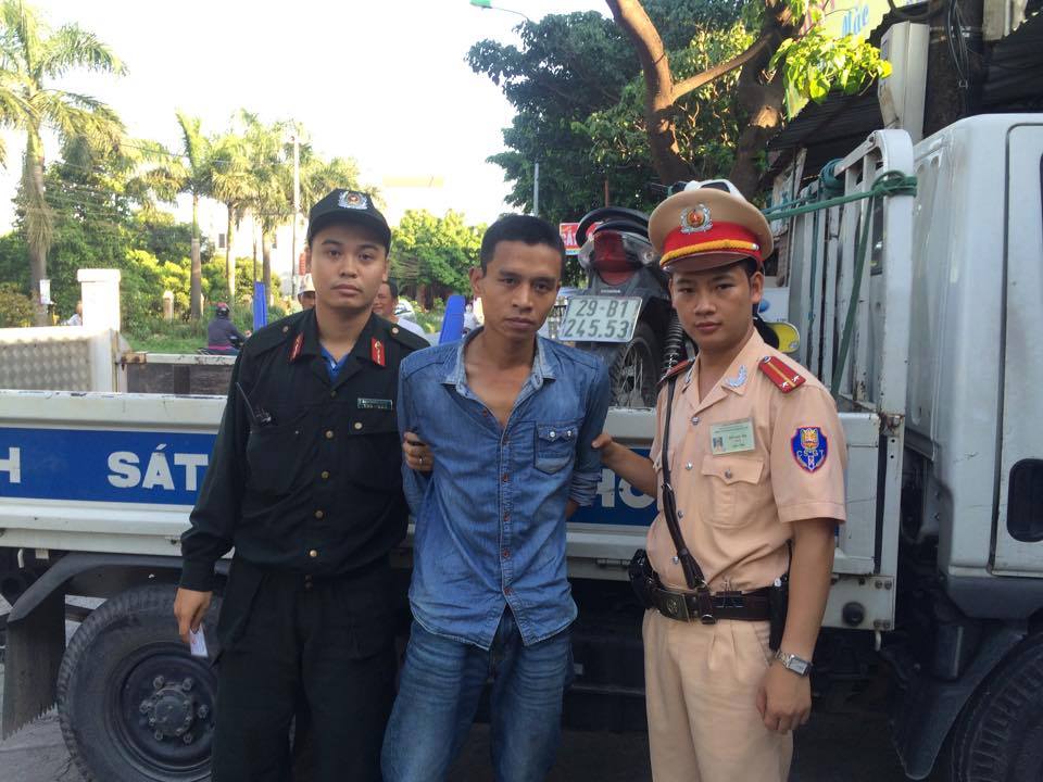 Gặp cảnh s&aacute;t 