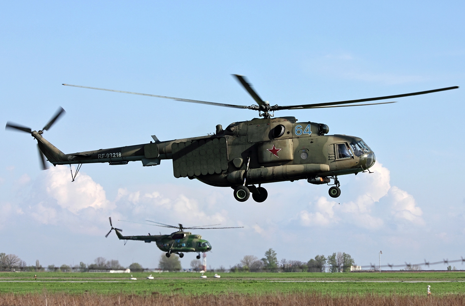 M&aacute;y bay trực thăng Mi-8 l&agrave; một trong những d&ograve;ng trực thăng th&agrave;nh c&ocirc;ng nhất thế giới