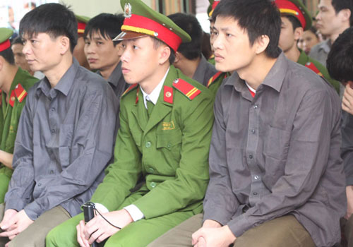 Tr&ugrave;m x&atilde; hội đen T&uacute; 
