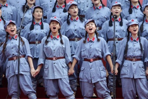 Đồng thời, Trung Quốc c&ograve;n tổ chức nhiều chương tr&igrave;nh nhằm huấn luyện c&aacute;c b&agrave; vợ quan chức ph&aacute;t hiện v&agrave; b&aacute;o c&aacute;o tham nhũng
