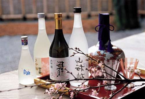 Trung Quốc cấm nhập khẩu rượu Sake Nhật Bản bị nhiễm ph&oacute;ng xạ