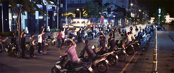 Trương Quỳnh Anh tham gia đua xe tr&ecirc;n phố đi bộ Nguyễn Huệ