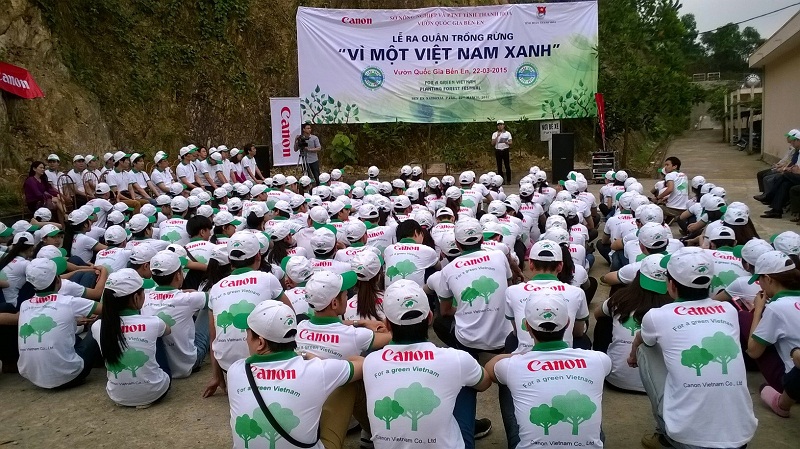 Chung tay trồng rừng v&agrave; bảo vệ m&ocirc;i trường 'V&igrave; một Việt Nam xanh'