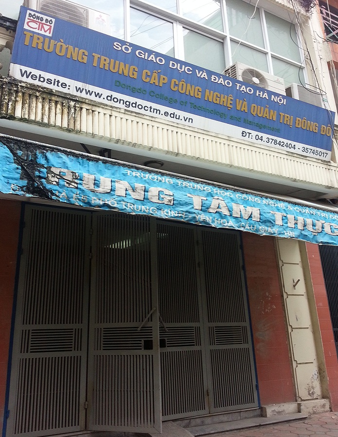Một cơ sở của trường TC Đ&ocirc;ng Đ&ocirc; ở phố Trung K&iacute;nh 