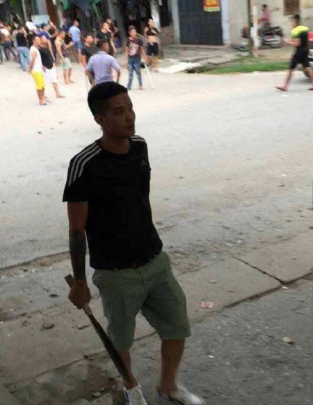 C&aacute;c đối tượng tập trung dưới đường