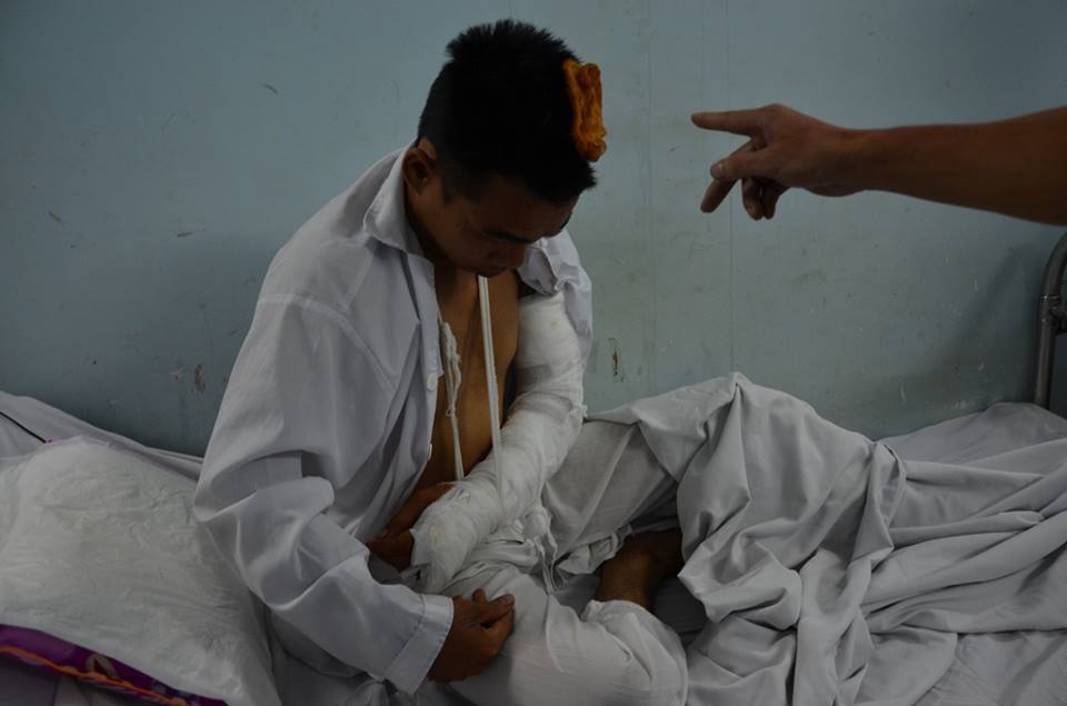 Truy s&aacute;t kinh ho&agrave;ng trong qu&aacute;n ăn đ&ecirc;m