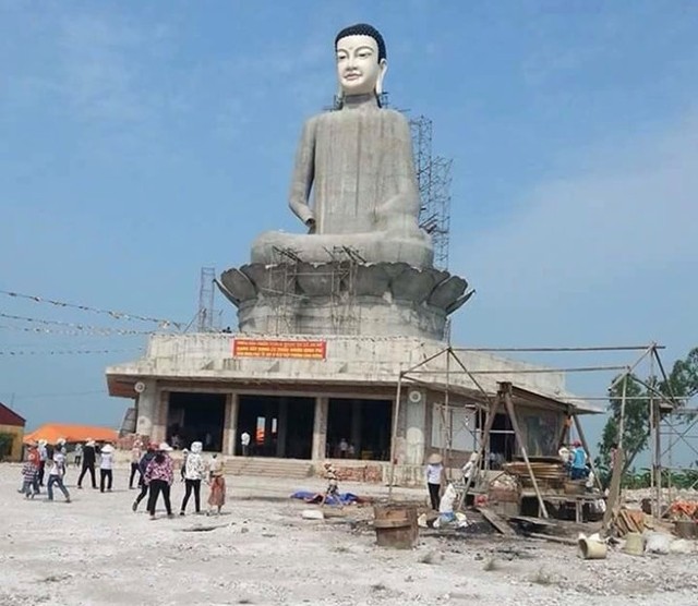 Pho tượng Phật cao nhất miền Bắc bị sập đổ ho&agrave;n to&agrave;n