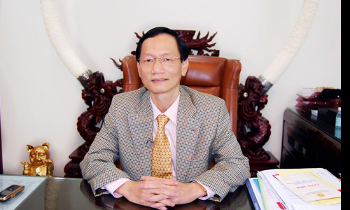 Được mệnh danh l&agrave; một trong số đại gia giản dị nhất đất Việt, &ocirc;ng Vũ Văn Tiến kh&ocirc;ng đi si&ecirc;u xe v&agrave; cũng kh&ocirc;ng c&oacute; những bữa tiệc đ&igrave;nh đ&aacute;m