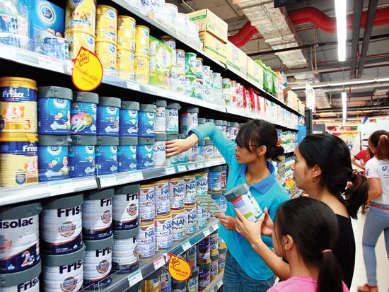 Gi&aacute; sữa sắp giảm 30%?