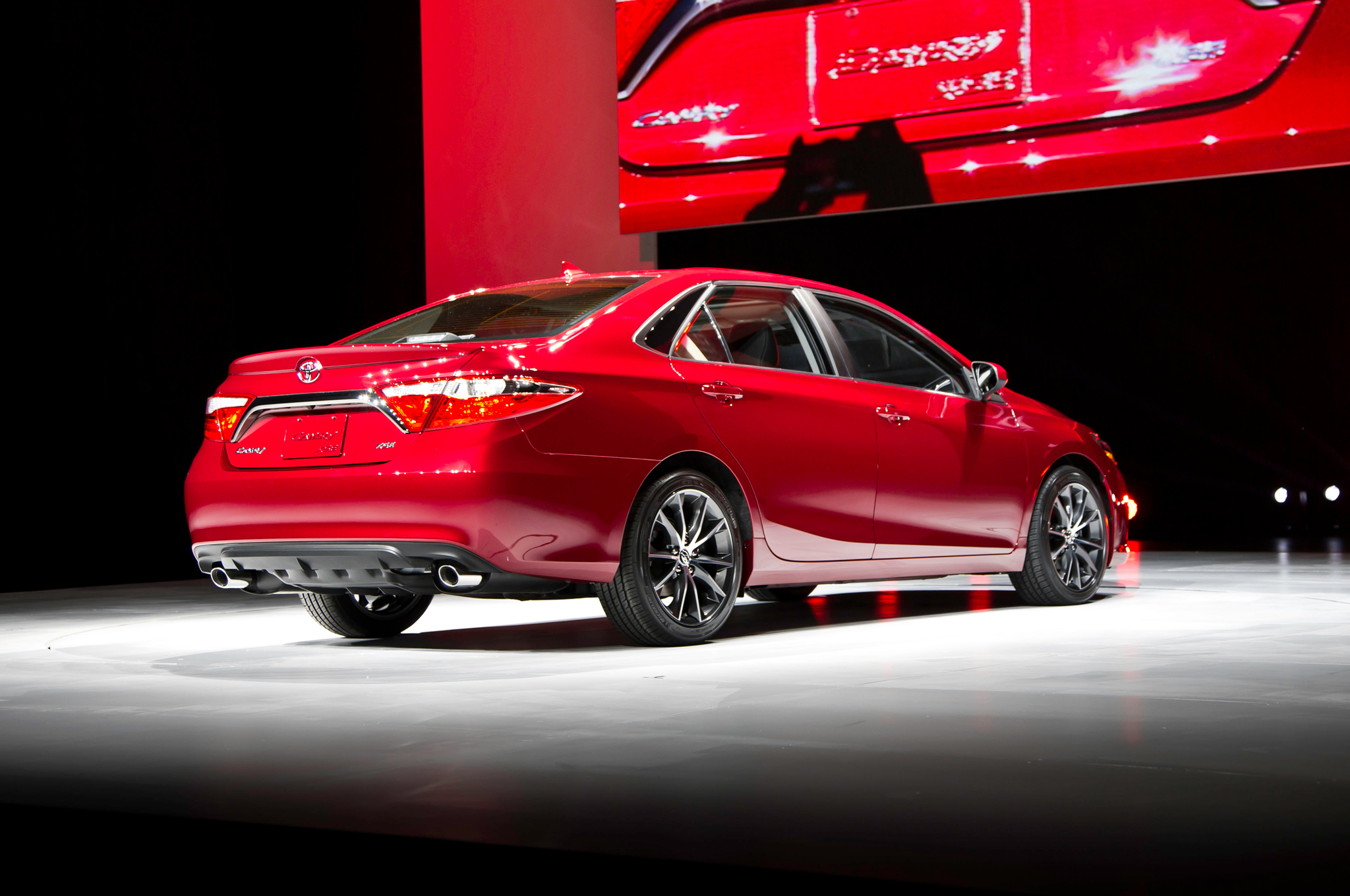 So sánh xe ô tô Camry và Accord 2015 về diện mạo, Camry vượt trội hơn với thiết kế hoàn toàn mới