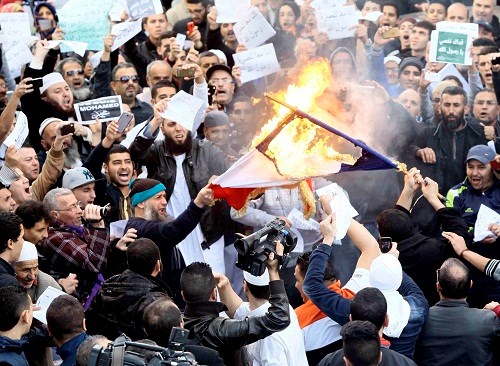 Tin tức mới cập nhật 24h h&ocirc;m nay ng&agrave;y 17/1/2015: Biểu t&igrave;nh bạo lực phản đối 'Charlie Hebdo' b&ugrave;ng ph&aacute;t