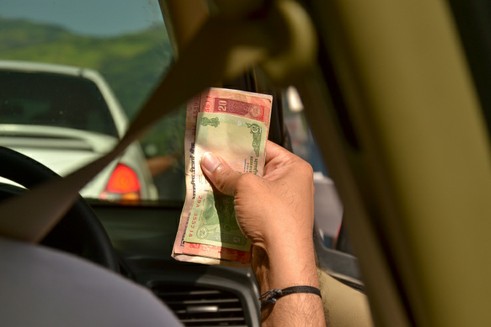 Uber, tiền mặt, Ấn Độ, taxi, New Delhi, thẻ t&iacute;n dụng