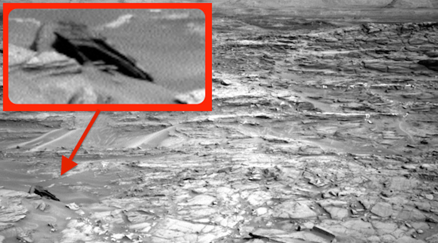 Chiếc UFO kỳ lạ rơi trên sao Hỏa. Ảnh RT Chiếc UFO kỳ lạ rơi trên sao Hỏa. Ảnh RT