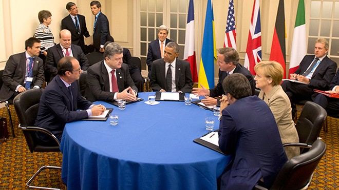 Tổng thống Obama v&agrave; c&aacute;c nh&agrave; l&atilde;nh đạo ch&acirc;u &Acirc;u chủ chốt đồng &yacute; Nga phải đối mặt với v&ograve;ng xử phạt 