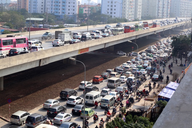Kh&ocirc;ng để xảy ra &ugrave;n tắc giao th&ocirc;ng tại Ph&aacute;p V&acirc;n