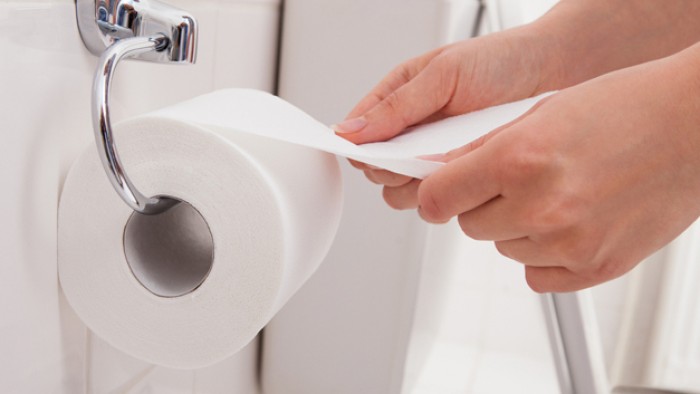 Hầu hết chị em phụ nữ đều mắc phải &iacute;t nhất l&agrave; một th&oacute;i quen d&ugrave;ng giấy vệ sinh sai c&aacute;ch