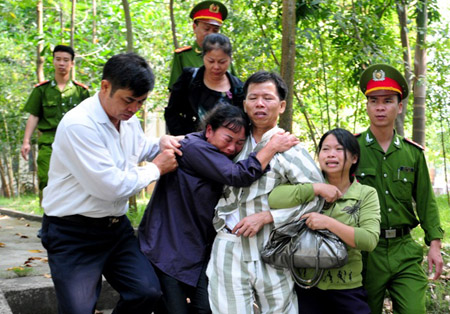 bồi thường cho &ocirc;ng Nguyễn Thanh Chấn