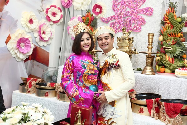 V&acirc;n Trang với đ&aacute;m cưới &lsquo;độc&rsquo; nhất showbiz Việt