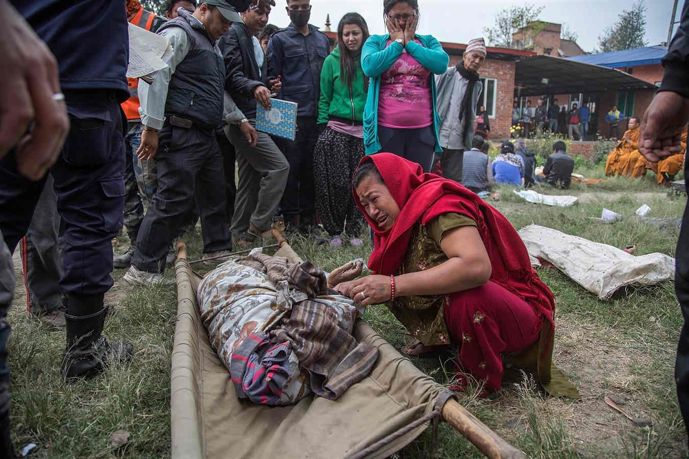 Số người chết trong thảm họa động đất ở Nepal đ&atilde; đ&atilde; vượt qu&aacute; con số 5.000