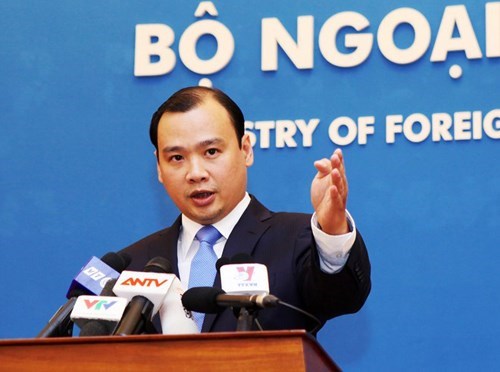 Người ph&aacute;t ng&ocirc;n Bộ Ngoại giao L&ecirc; Hải B&igrave;nh n&ecirc;u r&otilde; quan điểm của Việt Nam về đạo luật S-219 sai tr&aacute;i
