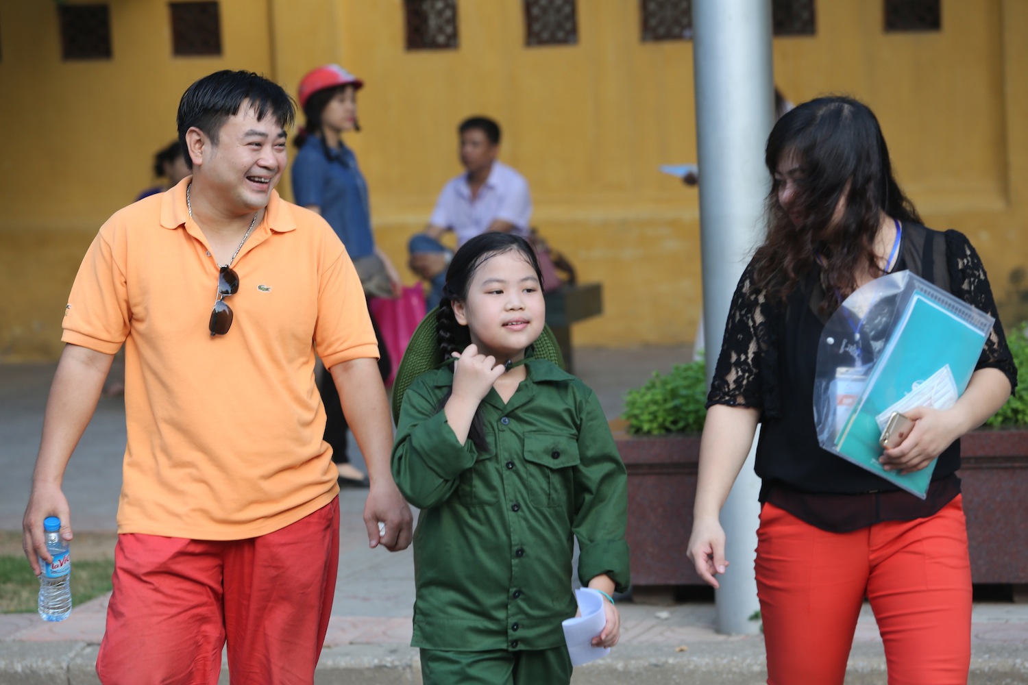 Bố mẹ yên tâm, con tự lo được mà