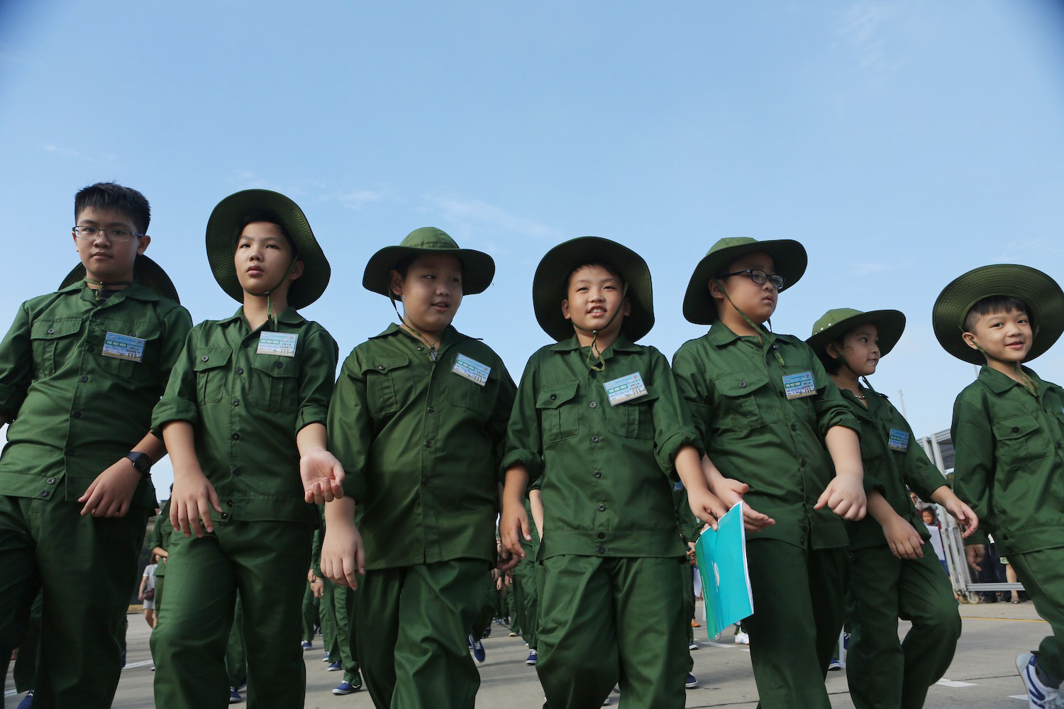 Đến giờ xuất quân rồi, nhanh lên nào các bạn ơi. 