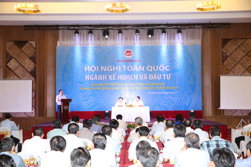 Phó Thủ tướng Vương Đình Huệ Phó Thủ tướng Vương Đình Huệ