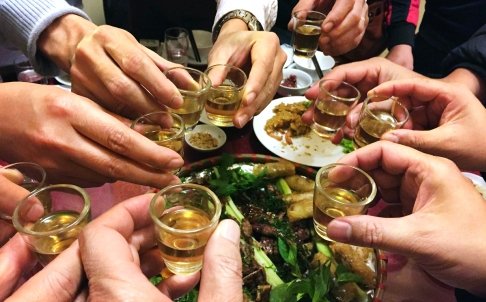 Bộ Ch&iacute;nh trị về một số việc cần l&agrave;m ngay để tăng cường vai tr&ograve; n&ecirc;u gương của c&aacute;n bộ, đảng vi&ecirc;n.