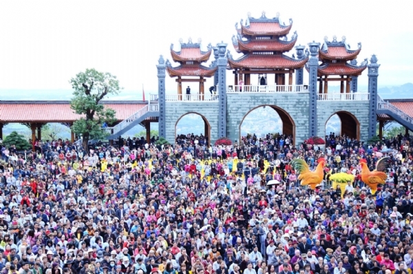chùa ba vàng chùa ba vàng
