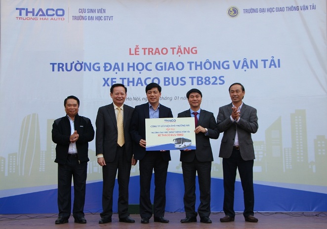 thaco tặng xe cho quảng nam