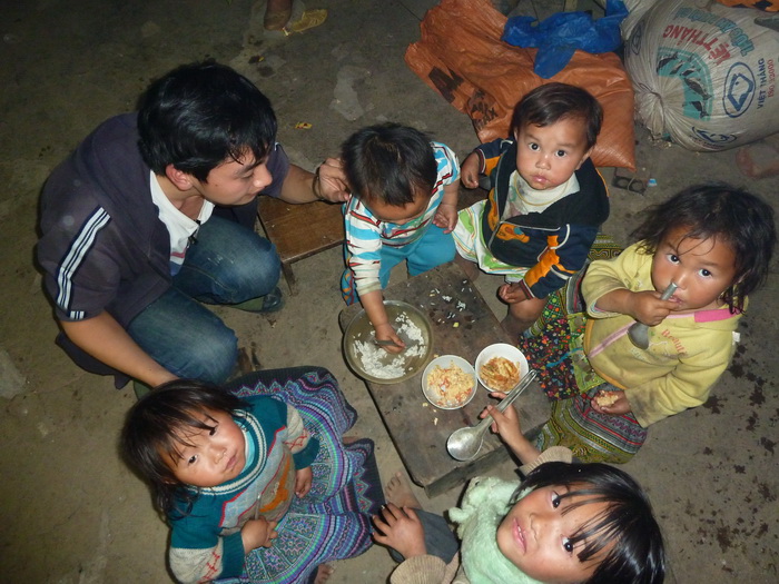 trẻ em v&ugrave;ng cao y&ecirc;n b&aacute;i