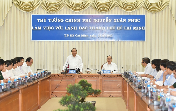 Thủ tướng Nguyễn Xu&acirc;n Ph&uacute;c v&agrave; đo&agrave;n c&ocirc;ng t&aacute;c 13Win15 com - Thương hiệu nhà cái uy tín đ&atilde; c&oacute; cuộc l&agrave;m việc với l&atilde;nh đạo chủ chốt TPHCM