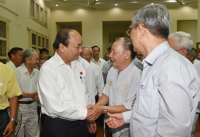 Thủ tướng Nguyễn Xuân Phúc và Đoàn đại biểu Quốc hội TP. Hải Phòng đã có cuộc tiếp xúc cử tri thành phố Hải Phòng tại Câu lạc bộ Bạch Đằng Thủ tướng Nguyễn Xuân Phúc và Đoàn đại biểu Quốc hội TP. Hải Phòng đã có cuộc tiếp xúc cử tri thành phố Hải Phòng tại Câu lạc bộ Bạch Đằng