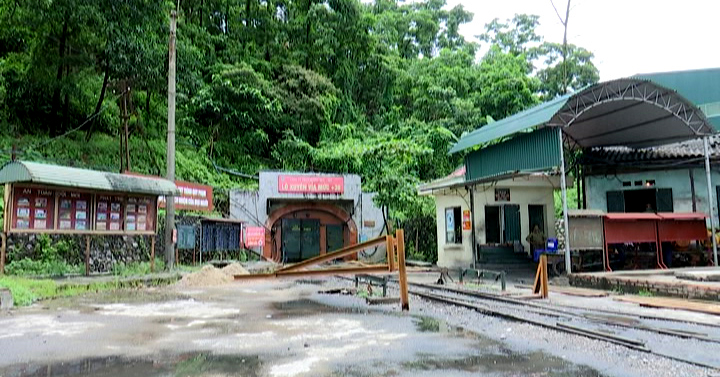 bục nước tại công ty than dương huy bục nước tại công ty than dương huy