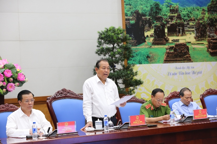 Ph&oacute; Thủ tướng Trương H&ograve;a B&igrave;nh, Trưởng BCĐ 389 quốc gia. 