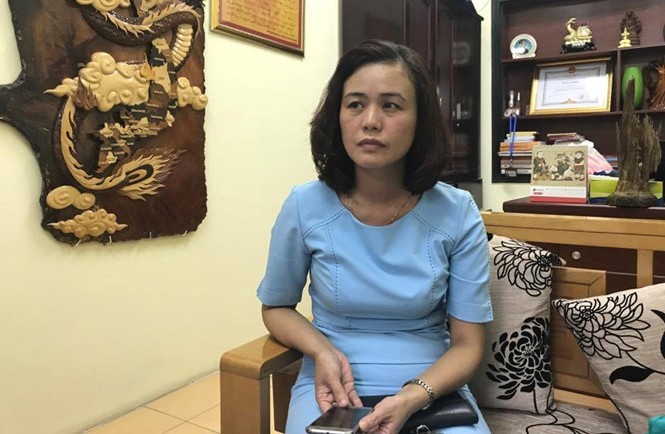 Bà Nguyễn Thị Thuý Hà, Phó Chủ tịch UBND phường Văn Miếu sẽ bị đình chỉ chức vụ từ ngày mai (27/7). Bà Nguyễn Thị Thuý Hà, Phó Chủ tịch UBND phường Văn Miếu sẽ bị đình chỉ chức vụ từ ngày mai (27/7).