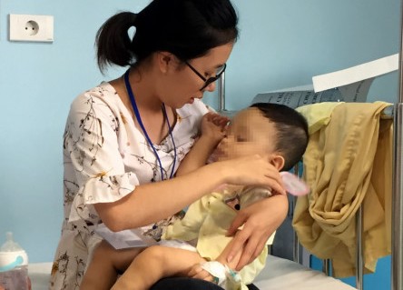 cháu bé bị bạo hành cháu bé bị bạo hành