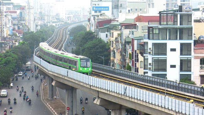 T&agrave;u C&aacute;t Linh - H&agrave; Đ&ocirc;ng mở cửa miễn ph&iacute; 15 ng&agrave;y