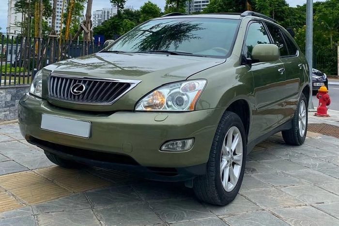 'Sốc': Một chiếc Lexus hạng sang được rao b&aacute;n chưa tới 600 triệu đồng tại H&agrave; Nội