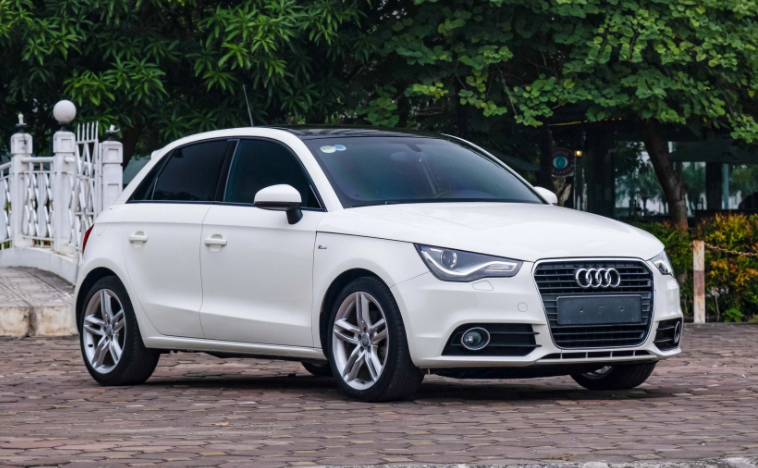 Sốc: Một chiếc Audi A1 S-line h&agrave;ng hiếm gần như mới đang được rao b&aacute;n chỉ 690 triệu đồng