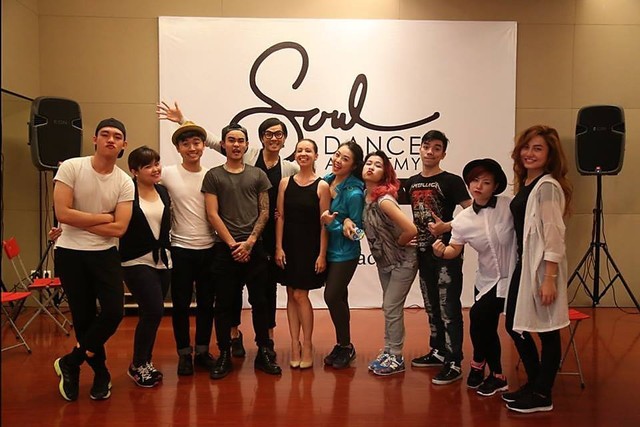  10 giọng hát xuất sắc nhất của Vietnam Idol 2015 bắt đầu bước vào cuộc sống mới trong ngôi nhà chung