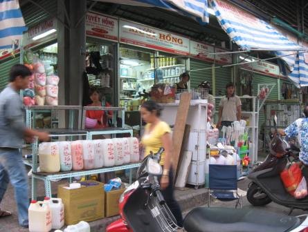 "Th&aacute;nh địa 13Win21 con - Tri ân hội viên mỗi tháng 2000 tỷ" tại chợ Kim Bi&ecirc;n c&oacute; thể biến những thứ kh&ocirc;ng phải c&agrave; ph&ecirc; th&agrave;nh c&agrave; ph&ecirc; thơm ngon.