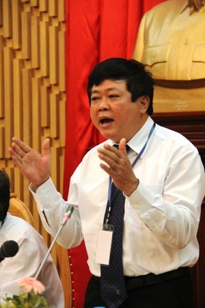 Ph&oacute; trưởng ban tuy&ecirc;n gi&aacute;o Trung ương, &ocirc;ng Nguyễn Thế Kỷ n&oacute;i rằng, b&aacute;o ch&iacute; cần phải th&ocirc;ng tin chuẩn x&aacute;c, đ&uacute;ng định hướng 