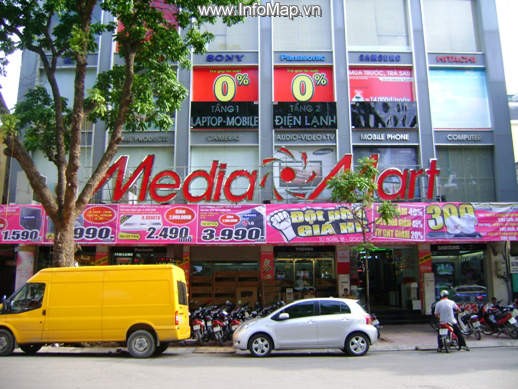 Kh&aacute;ch đến mua h&agrave;ng ở si&ecirc;u thị điện m&aacute;y Media Mart h&atilde;y cẩn thận với c&aacute;c chi&ecirc;u tr&ograve; khuyến m&atilde;i ở si&ecirc;u thị n&agrave;y