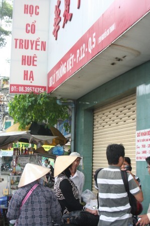 Cẩn trọng với ph&ograve;ng kh&aacute;m ngoại c&oacute; b&aacute;c sỹ người Trung Quốc